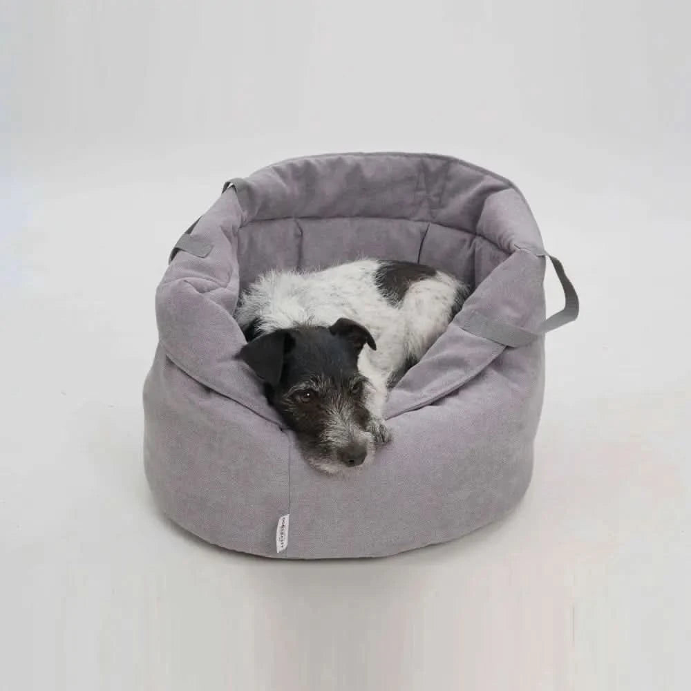 Graues hundekörbchen little basket mit weicher gepolsterter innenfläche und praktischen seitlichen griffen