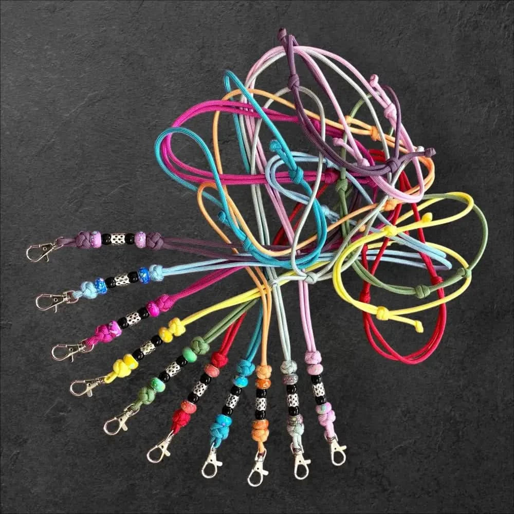 Hundepfeifenband Sternle mit verstellbarem Schiebeknoten, Paracord, Tibetsilber Mittelstück mit Sternle Muster