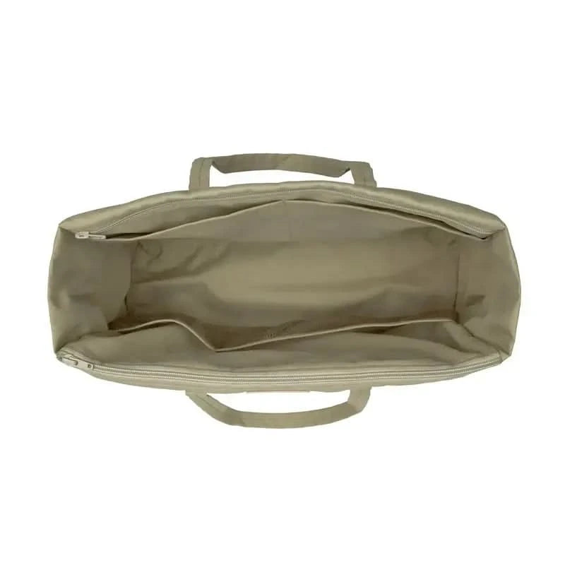 Leere lightfarbene Palopa Organizer Tasche Jari, idealer Multitalent Organizer für Hundereisen