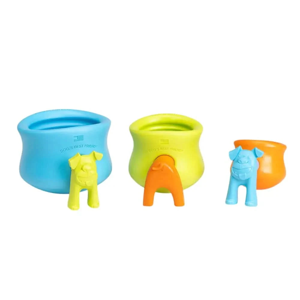 Set aus drei bunten silikon hundebadspielzeugen mit west paw toppl stopper zum befüllen und einfrieren