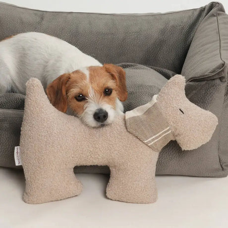 Beige Plüsch-Scottie mit Streifenband, stärkt Hunde-Glück