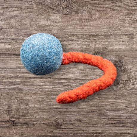 Jumping Schleuder-Filzball aus regionaler Bio-Schurwolle