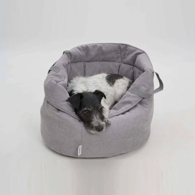 Graues hundekörbchen little basket mit weicher gepolsterter innenfläche und praktischen seitlichen griffen