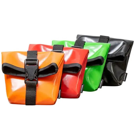 Vibrante glänzende wasserdichte treusinn hunde leckerlitasche goody lkw mit schwarzem gurt und schnalle ideale begleiter beim hundespielzeug und hundehalsband transport